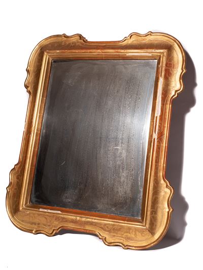 Specchiera intagliata in legno sagomato e dorato, Italia, XIX secolo