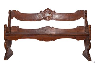 Panca lombarda, legno di noce intagliato, XVIII secolo