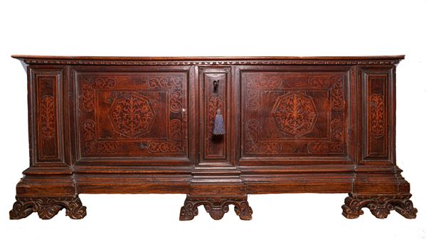 Cassapanca rinascimentale intarsiata