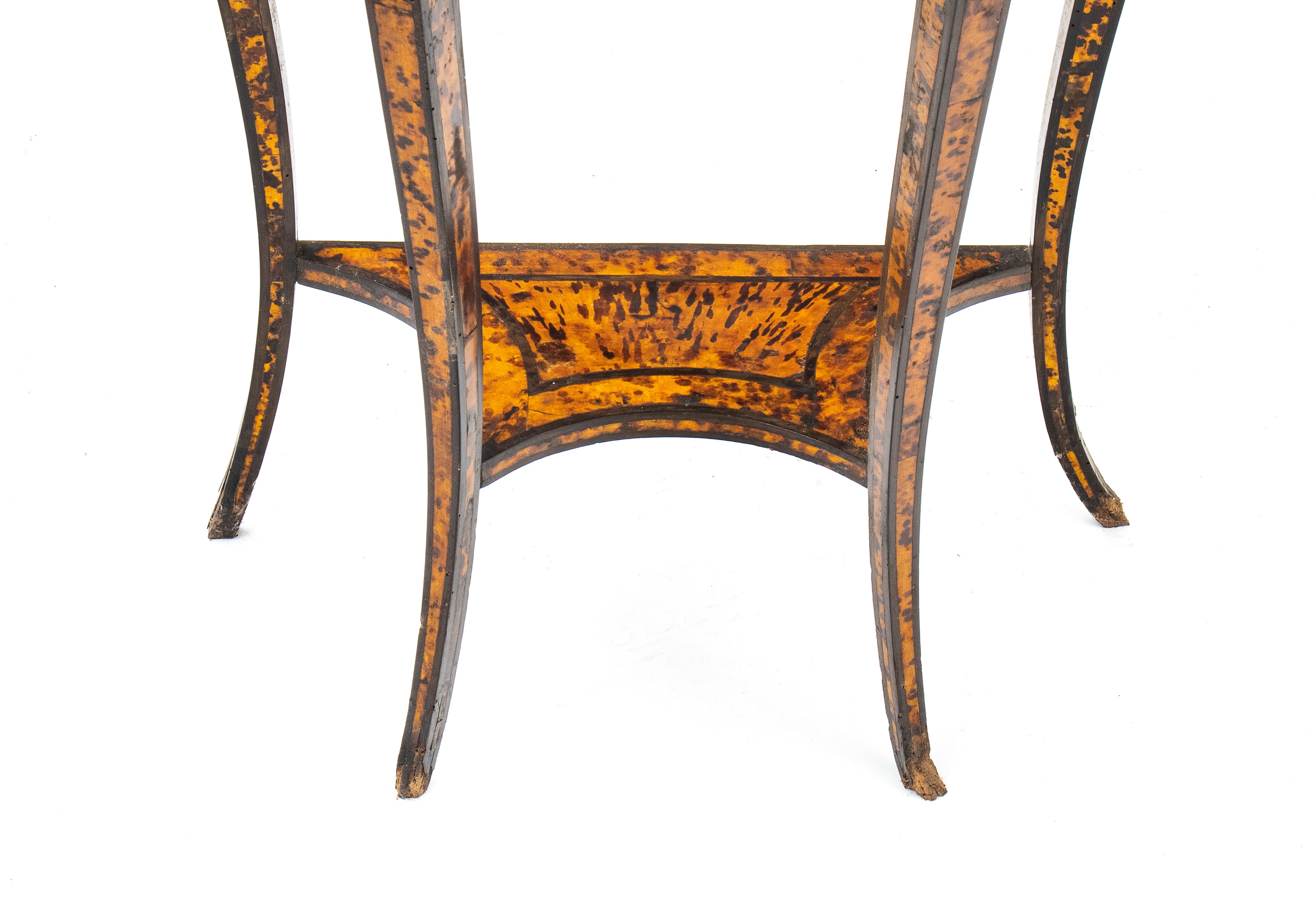 Vetrina italiana in tartaruga stile Luigi XV