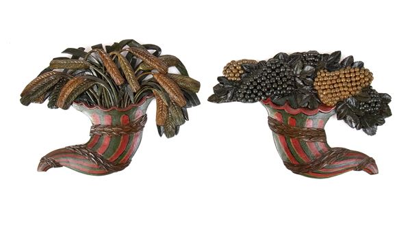 Coppia di fregi italiani a forma di cornucopia, Luigi XVI