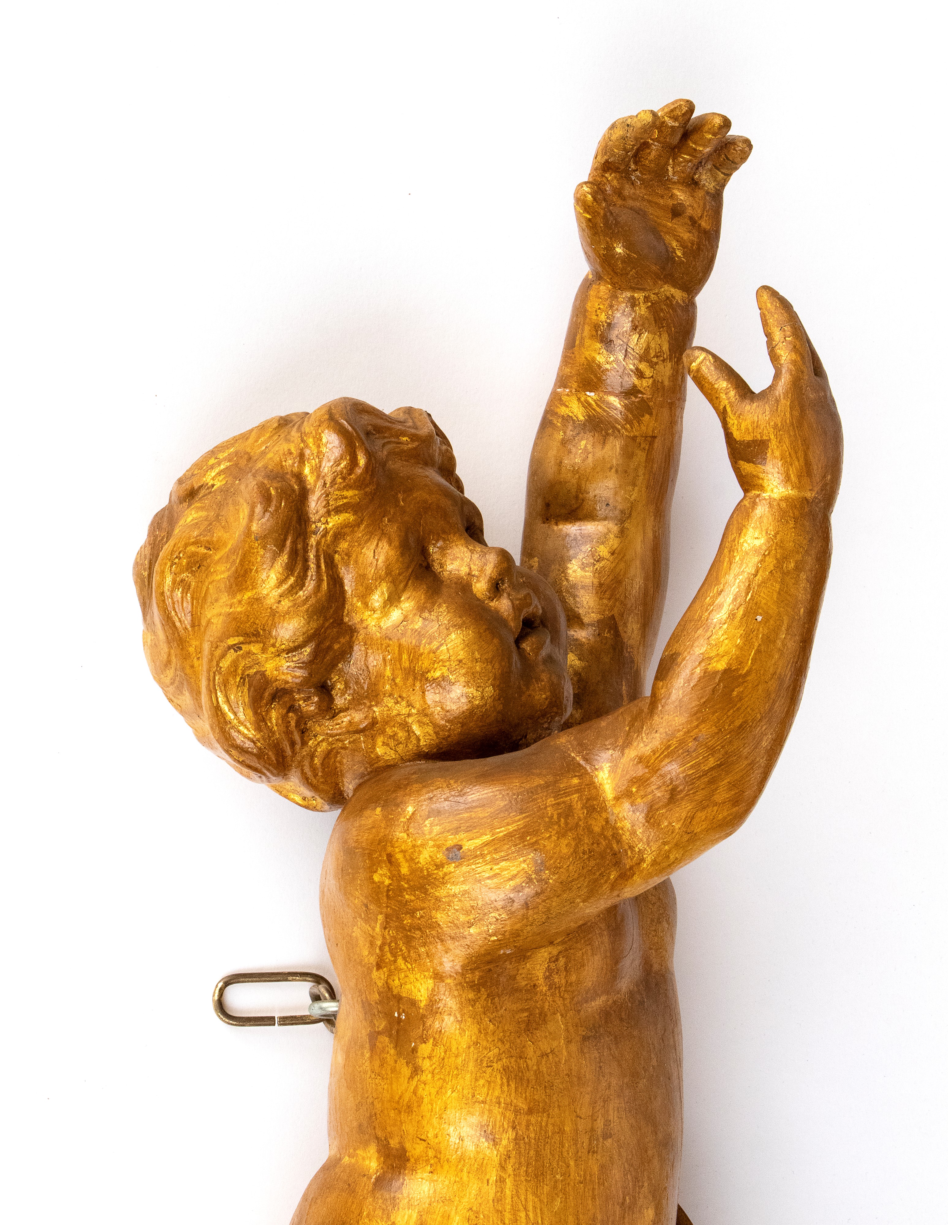 Coppia di putti dorati italiani, XVIII secolo, legno dorato