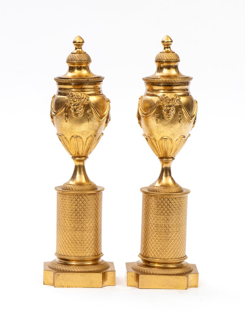 Coppia di cassolette in bronzo dorato, Francia, XIX secolo