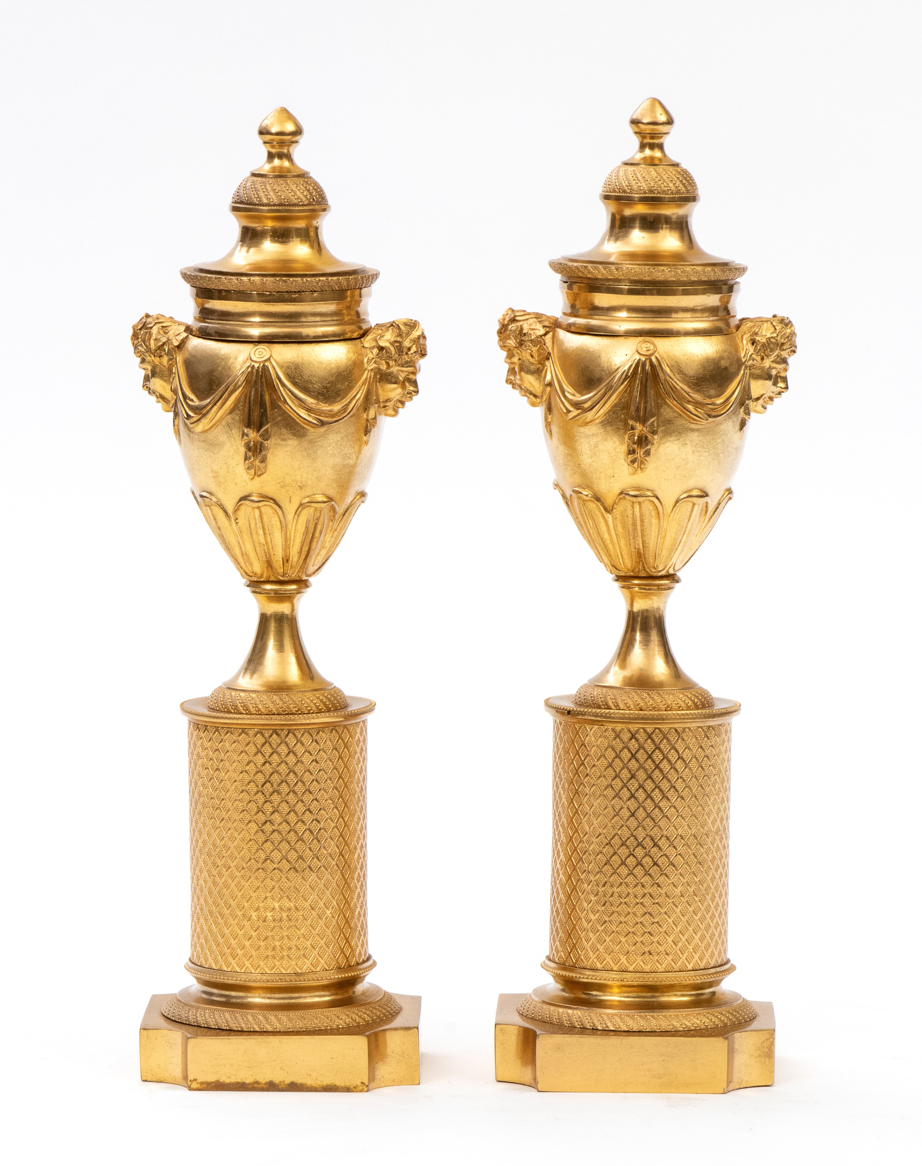 Coppia di cassolette in bronzo dorato, Francia, XIX secolo