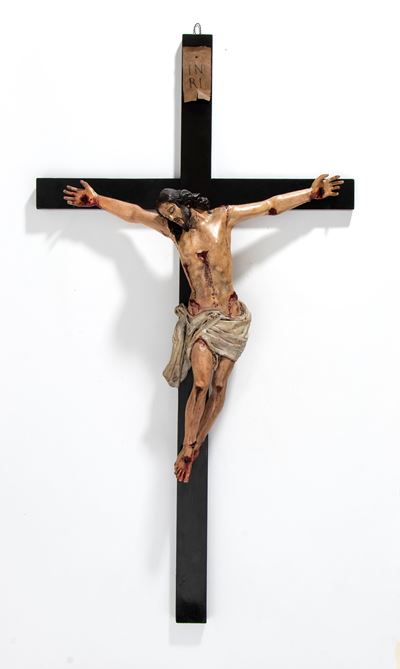 Cristo crocifisso, cartapesta dipinta su croce in legno, Italia centrale XVIII secolo
