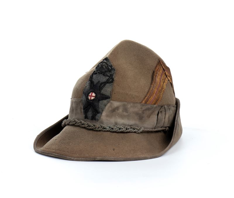 Cappello da ufficiale medico, feltro grigio/verde con fregio antiriflesso