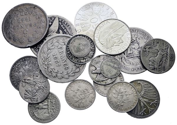 ESTERE. Lotto multiplo di monete varie italiane ed estere in Ag. Anni, titoli e pesi vari. Peso totale 201 gr circa.