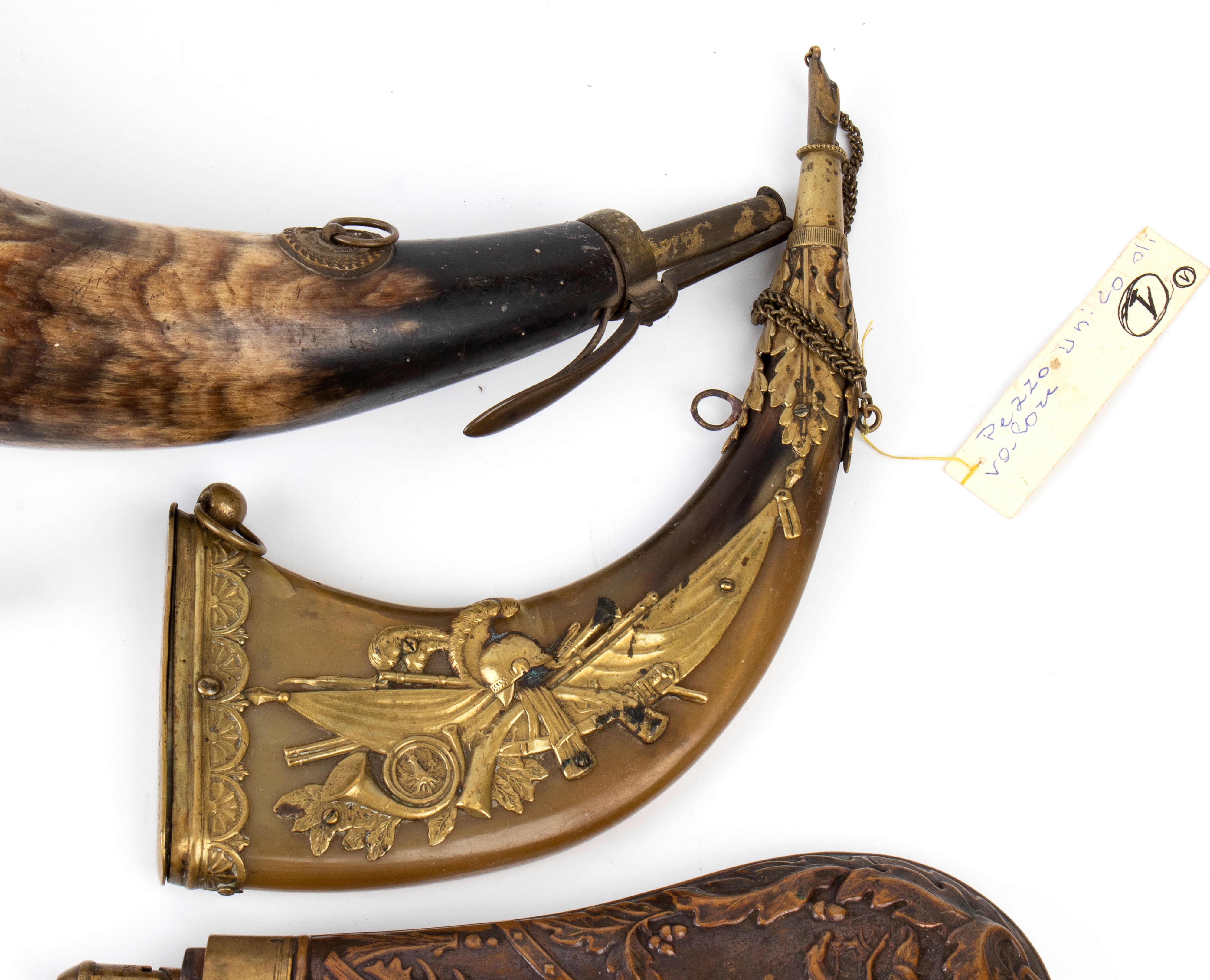 Una collezione di portapolvere da sparo