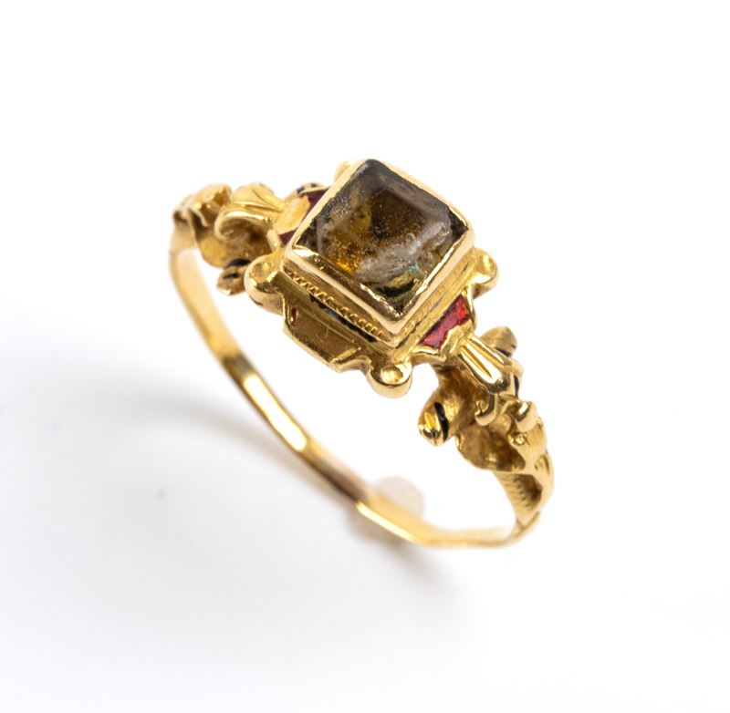 Anello antico in oro, XVIII secolo