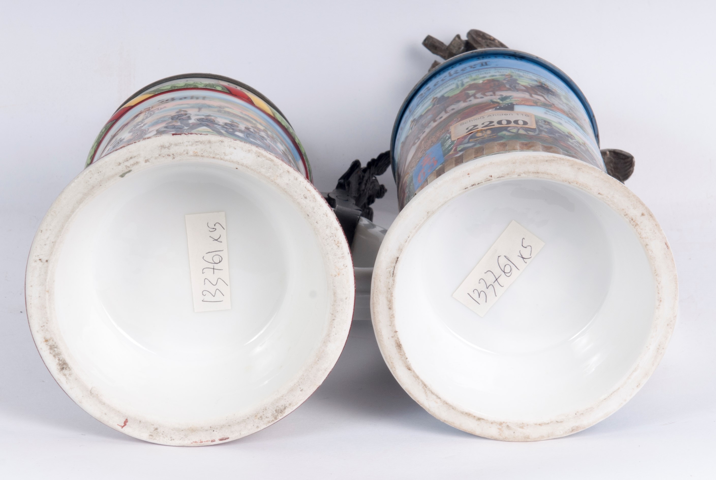 Boccale del riservista, lotto di cinque, ceramica policroma con coperchio in peltro