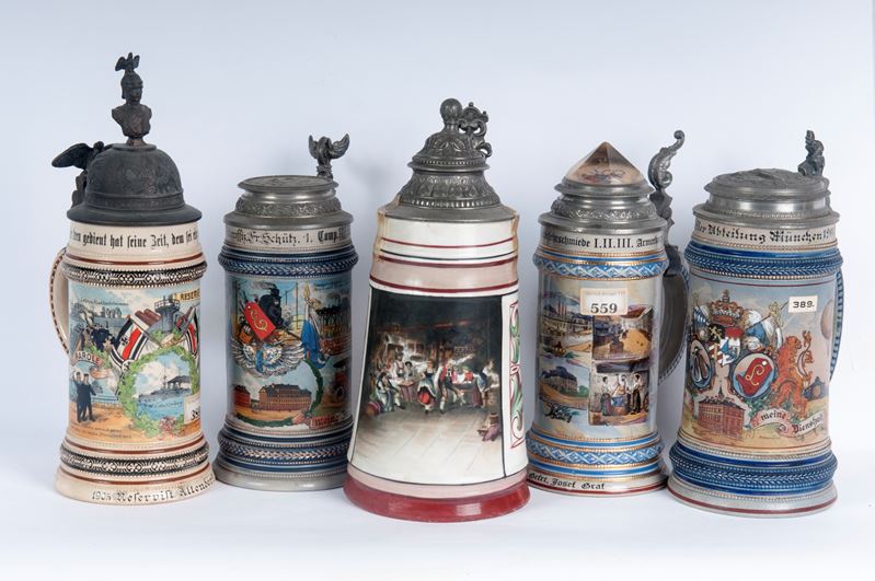 Boccale del riservista, lotto di cinque, ceramica policroma con coperchio in peltro e cristallo