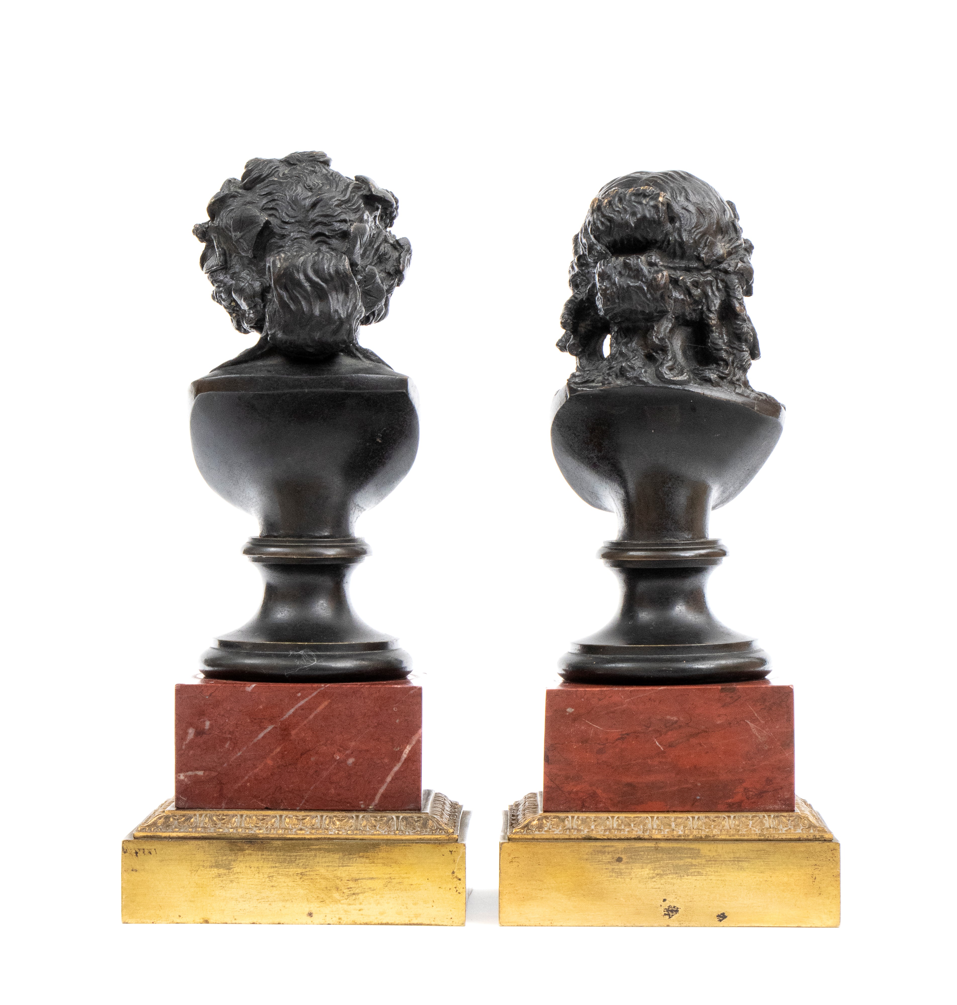 Scultore Francese del XIX secolo, Coppia di busti in bronzo patinato