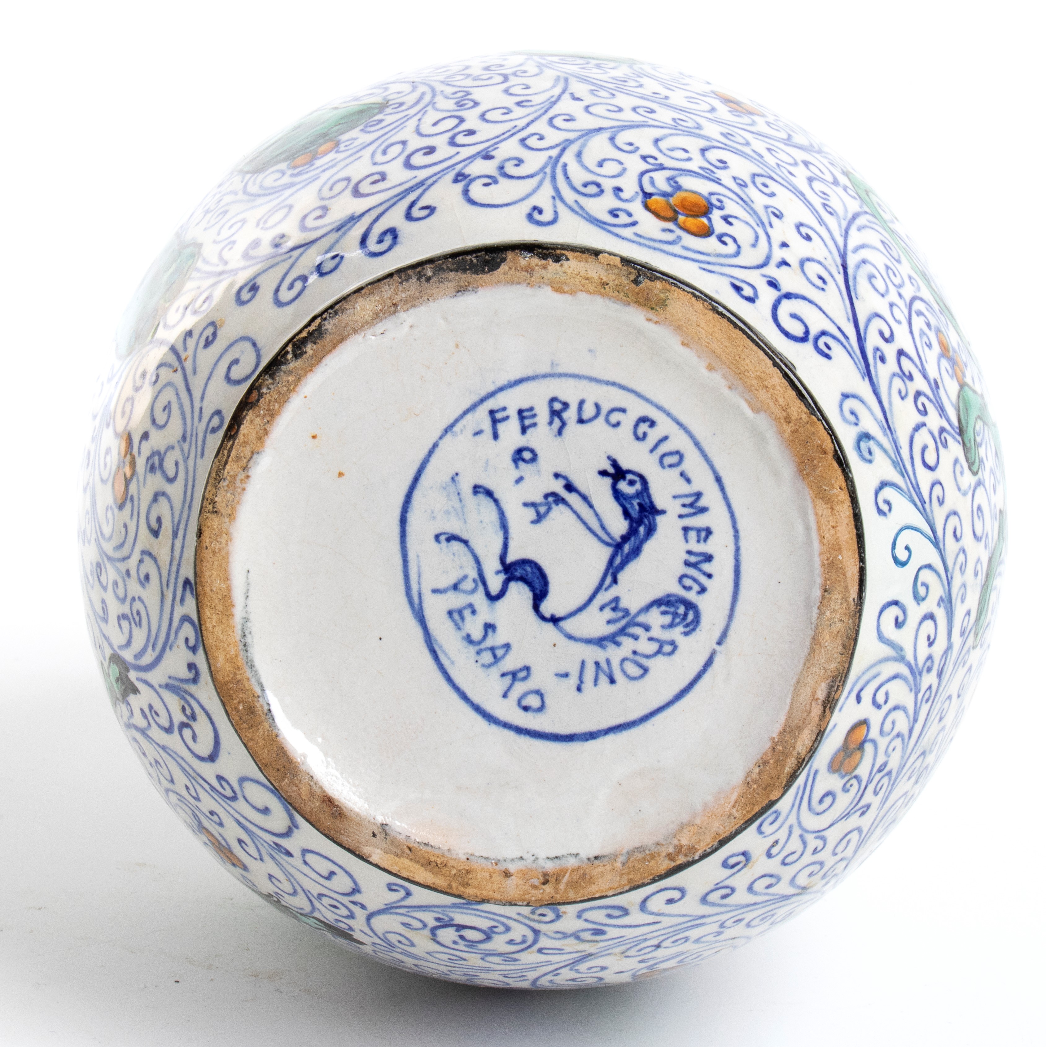 Vaso istoriato con fiori ed animali