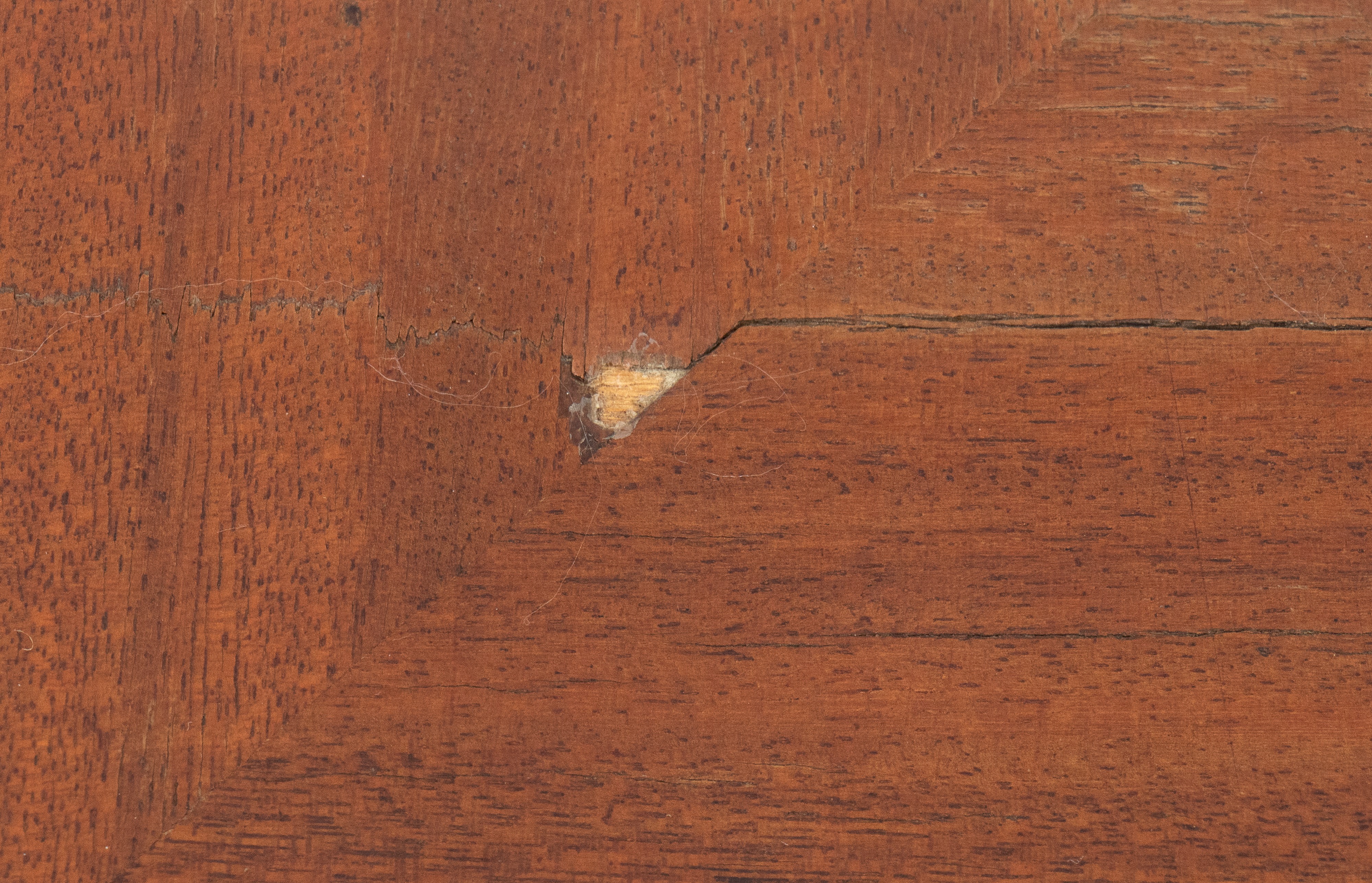 Tavolo da salotto in stile Neoclassico, legno di mogano con piano quadrato e alette ribaltabili