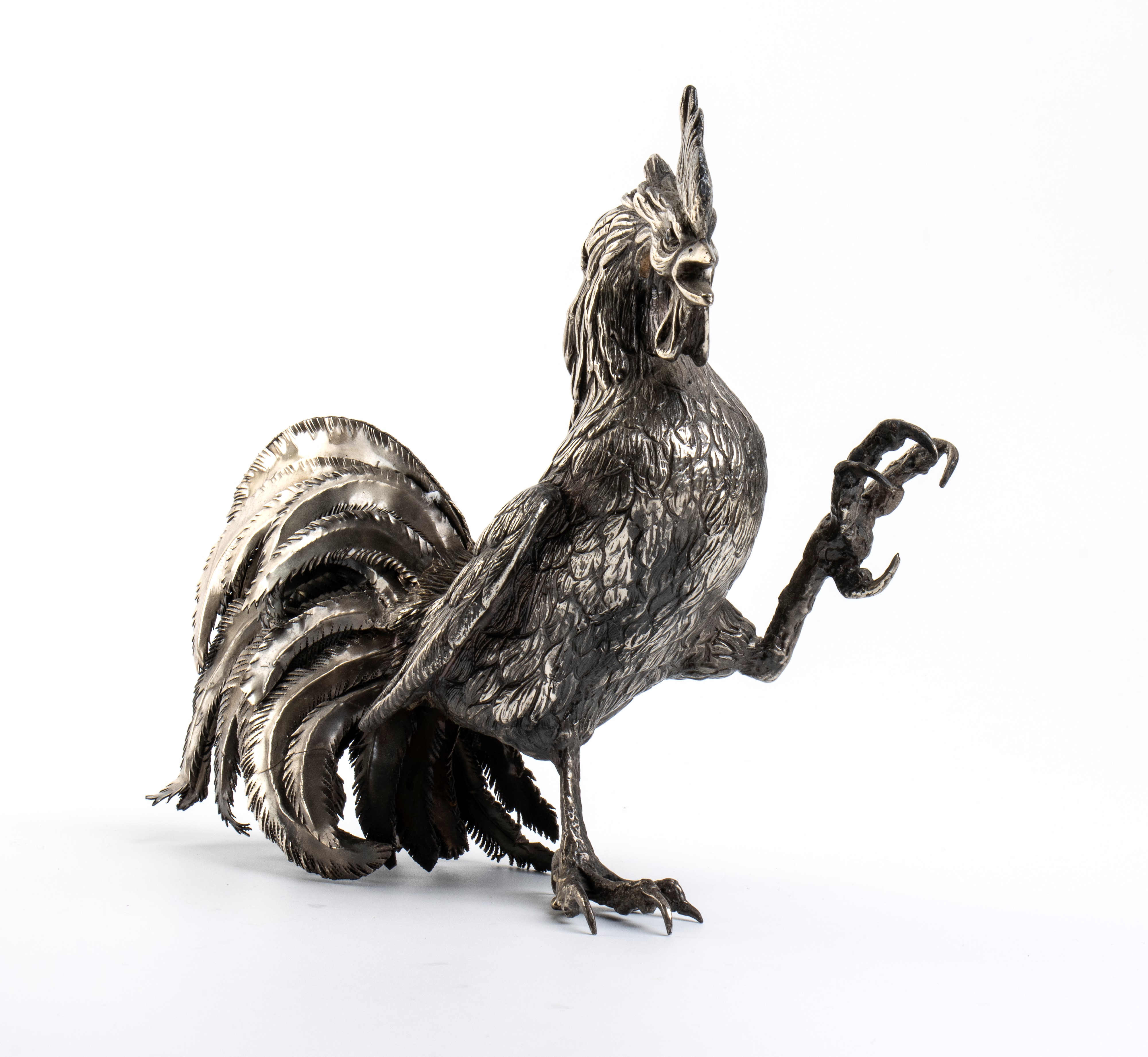 Gallo e passero, scultura in argento cesellato (Italia, XX secolo)