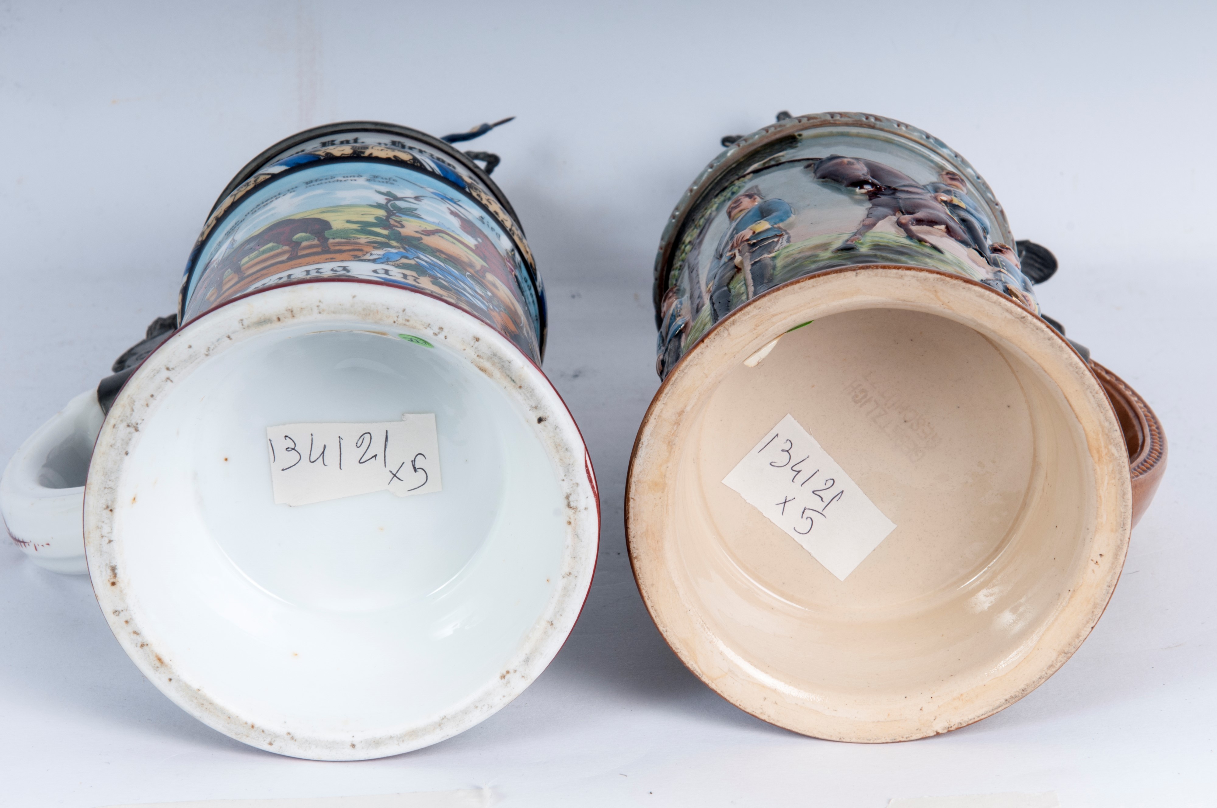 Boccale del riservista, lotto di cinque in ceramica policroma con coperchio in peltro, primo quar...