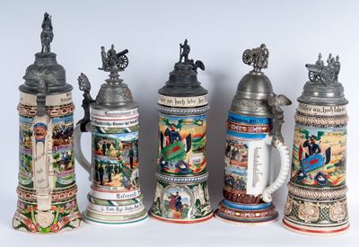 Boccale del riservista, lotto di cinque in ceramica policroma e coperchio in peltro
