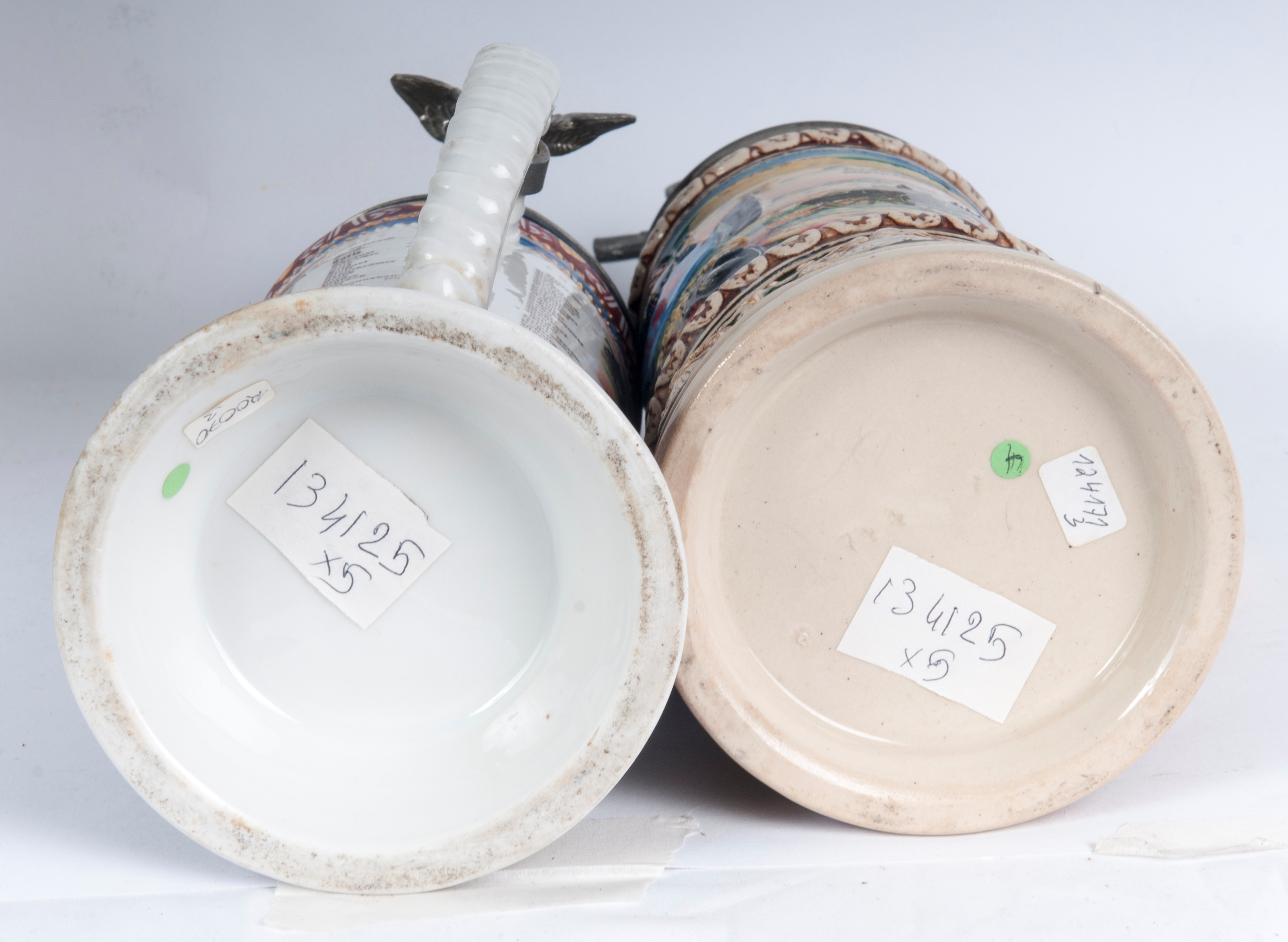 Boccale del riservista, lotto di cinque in ceramica policroma e coperchio in peltro