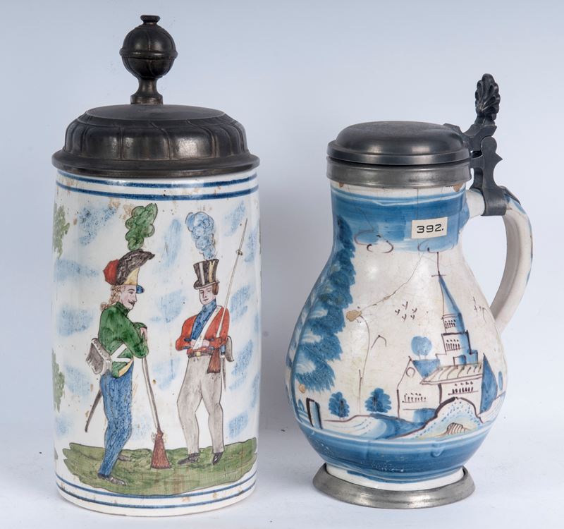 Boccale e brocca da birra, ceramica policroma con coperchio in peltro, manifatture tedesche, fine...
