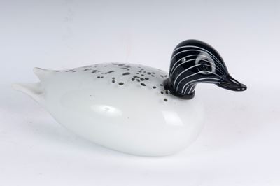 Murano, Anatra in vetro bianco e nero, 1987
