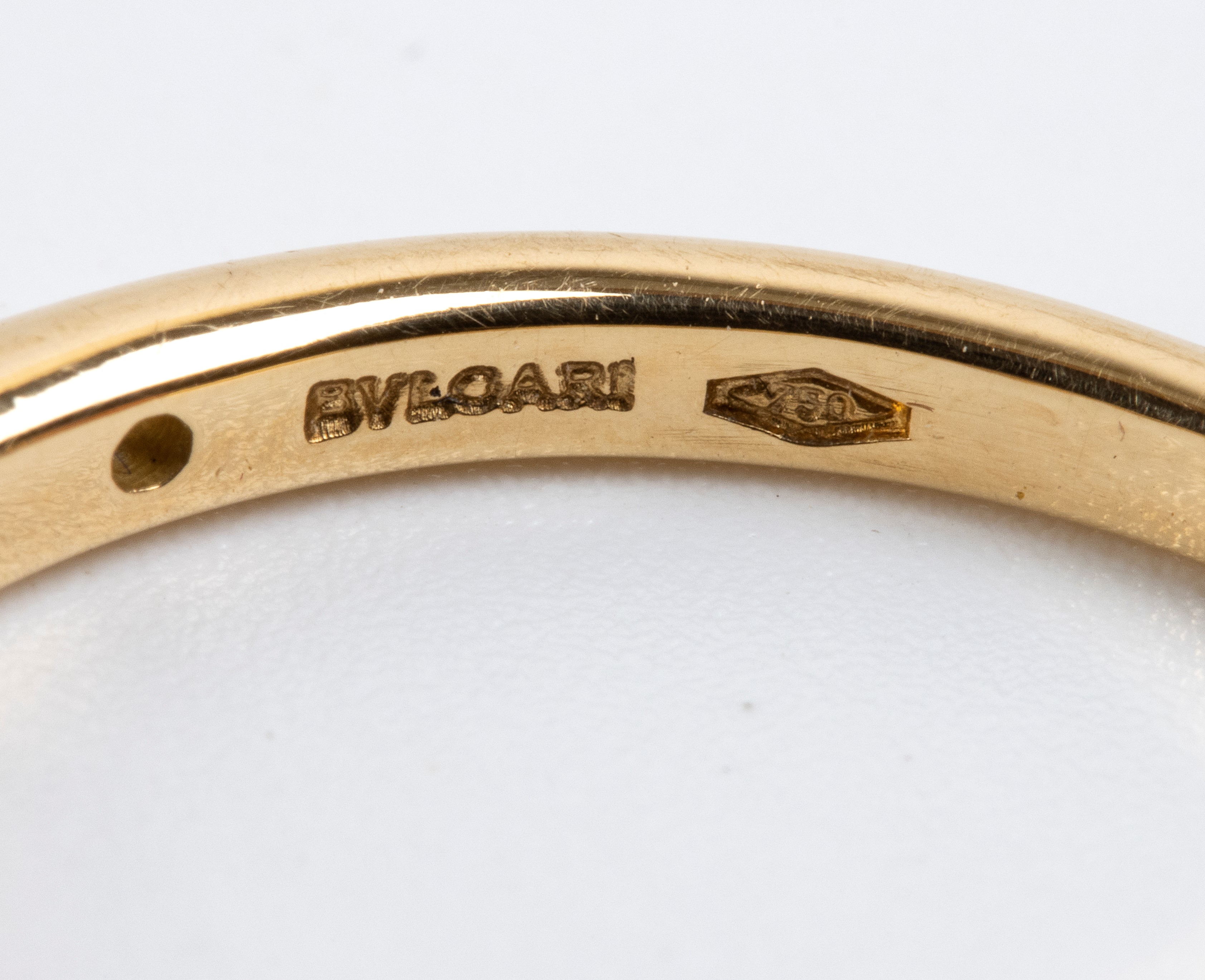 Bulgari - Fedina in oro giallo 18k con diamanti