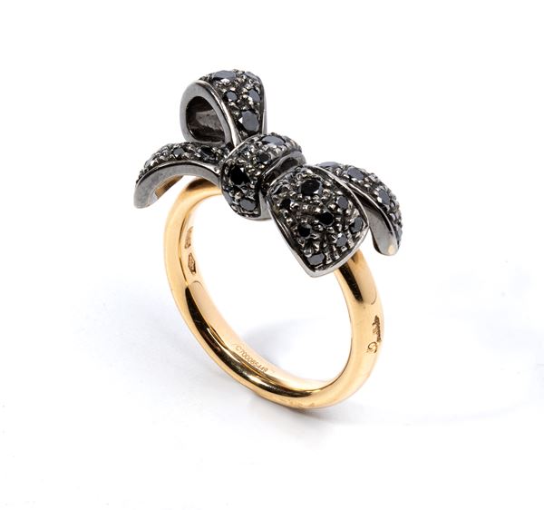 POMELLATO - Collezione "Forever": anello in oro con diamanti neri