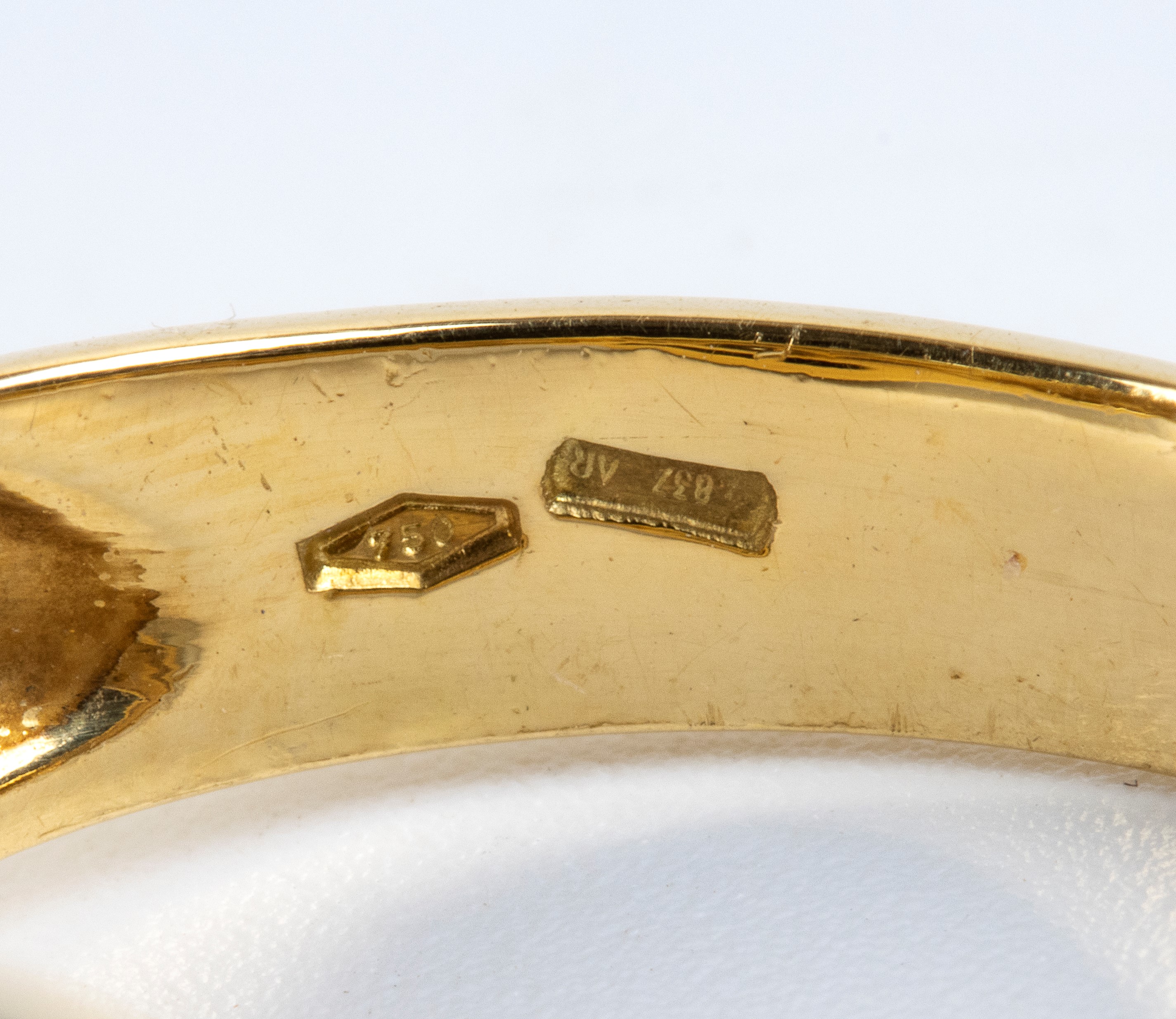 Anello in oro bianco e oro giallo 18k con pavé di paste vitree