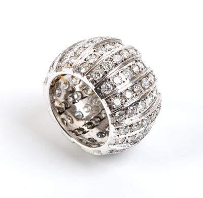 Anello in oro bianco con diamanti, 100 diamanti rotondi a taglio brillante