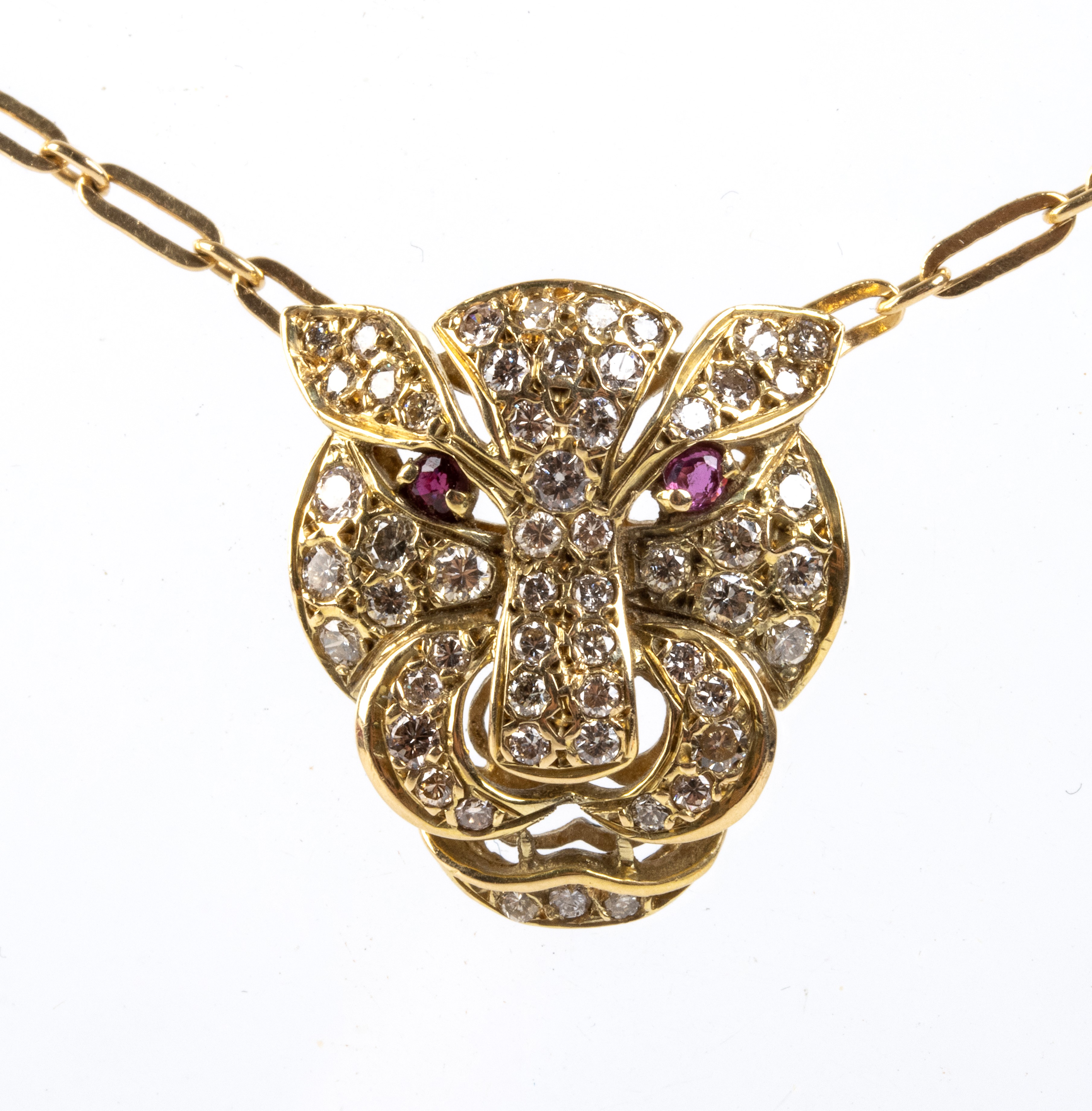 Girocollo in oro giallo 18k con testa felina e diamanti, occhi in rubini