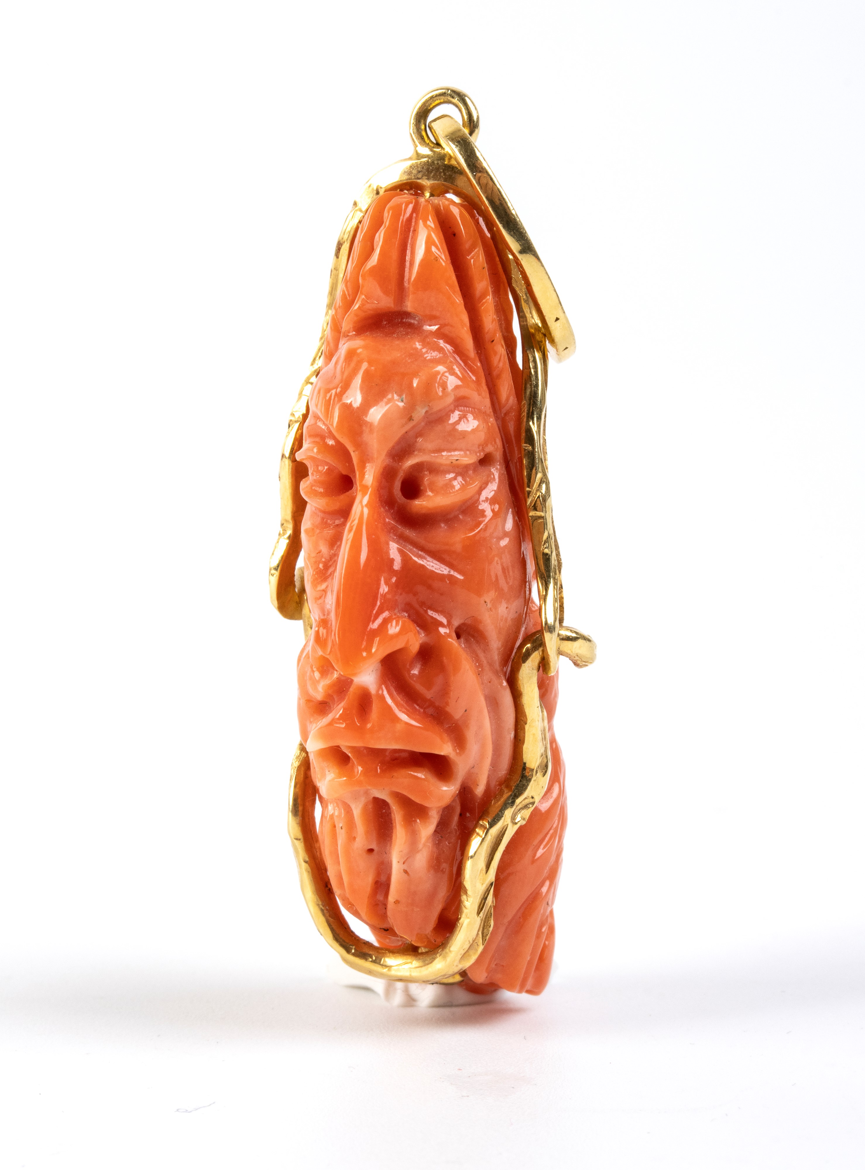 Corallo Cerasuolo (Corallim Elatius), Pendente bifronte in oro giallo 18k