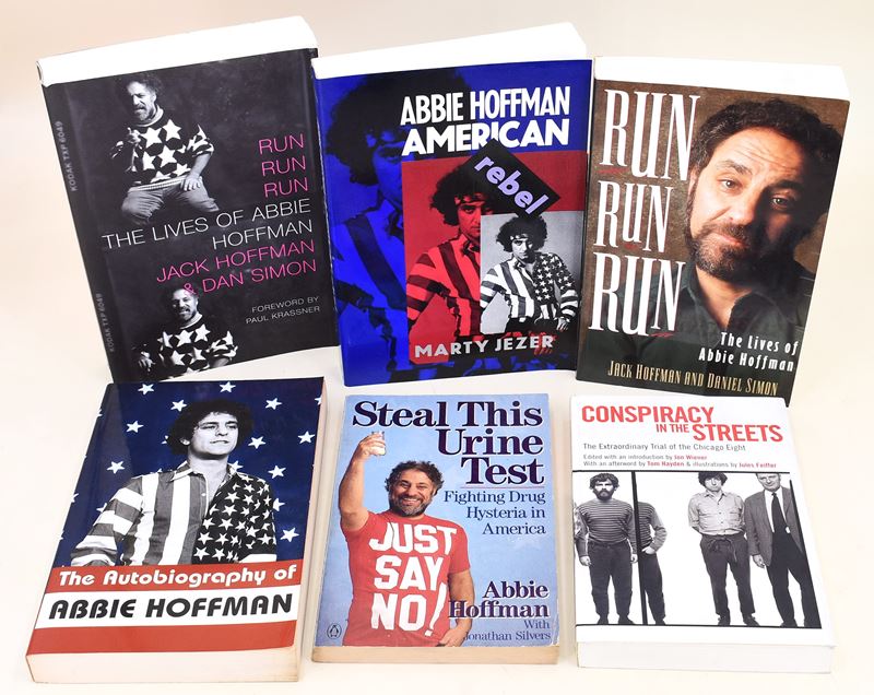 6 volumi in inglese su Abbie Hoffman