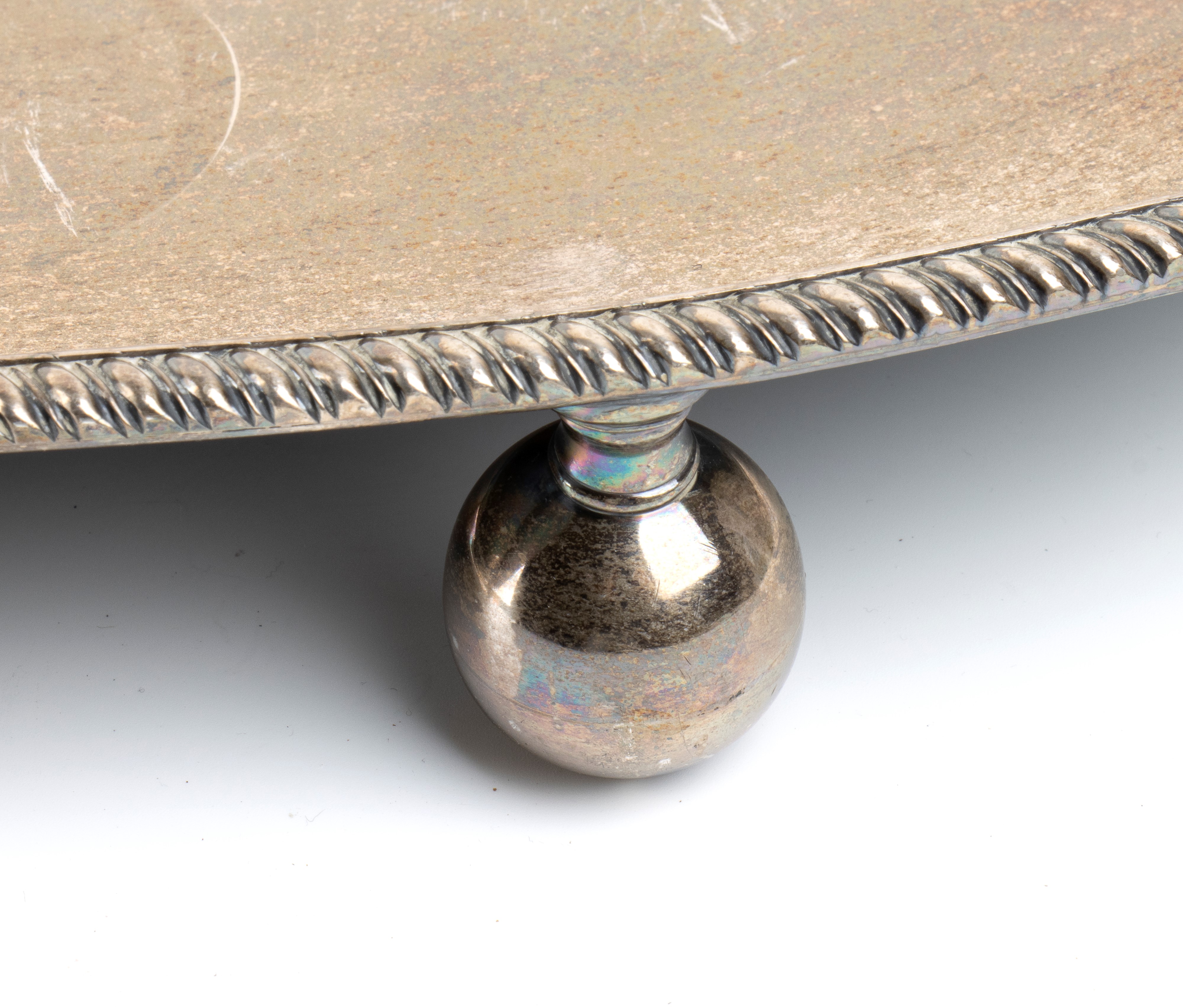 Vassoio georgiano inglese in argento