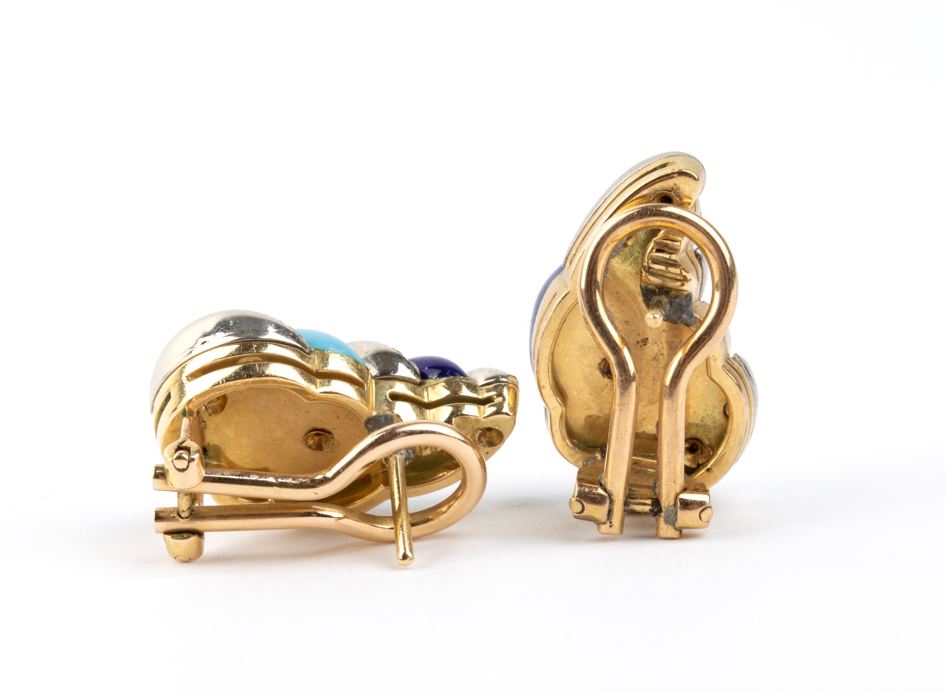 Demi-parure, anello e orecchini in oro 18k con smalto e diamanti