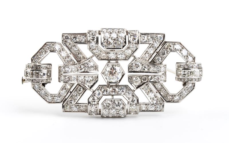 Spilla in stile Art Déco, platino e diamanti, anni ’50