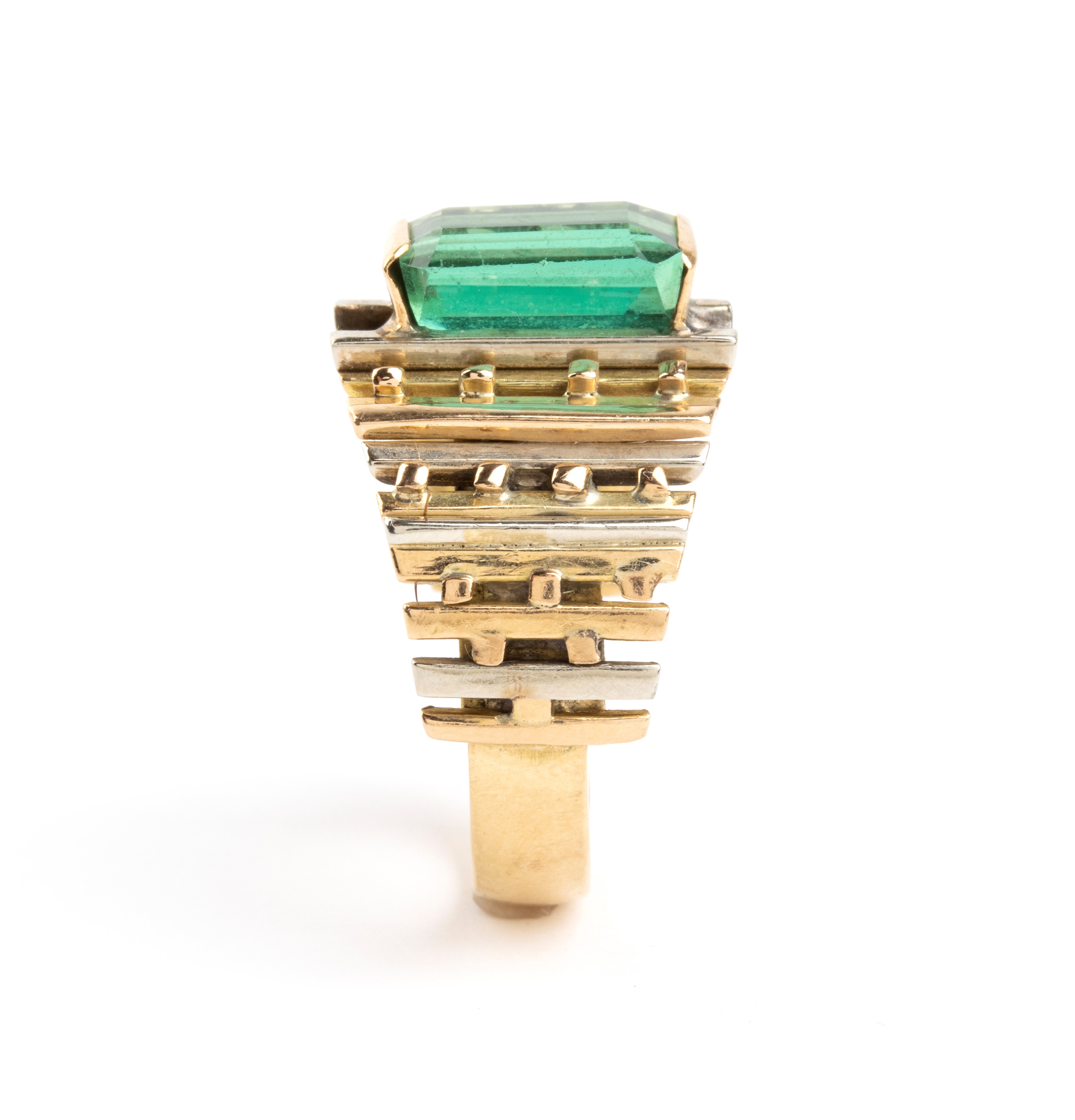 Anello a fascia in oro giallo con tormalina verde, anni ’70
