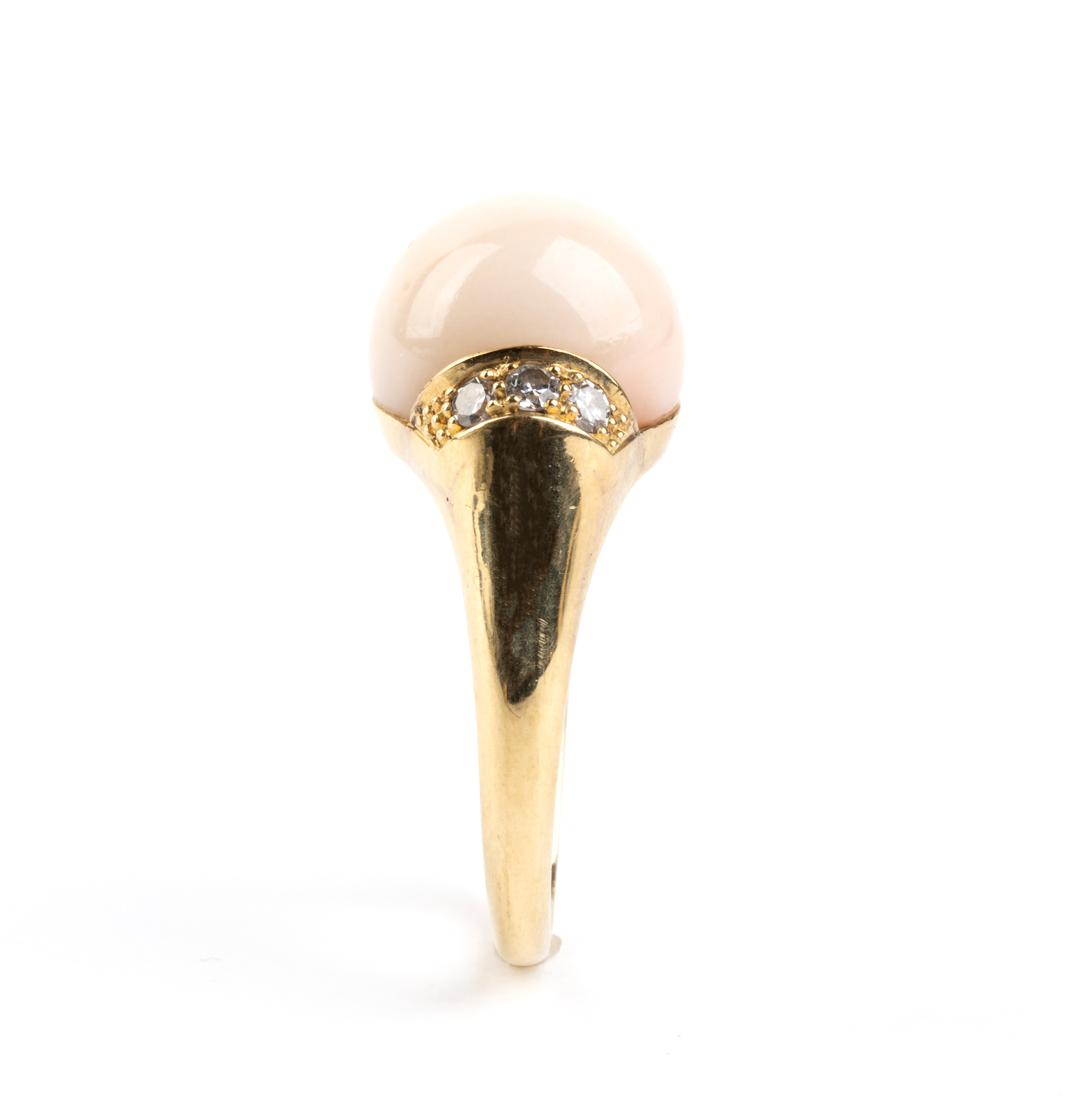 Oro 18k, Demi-parure anello e orecchini con corallo rosa e diamanti