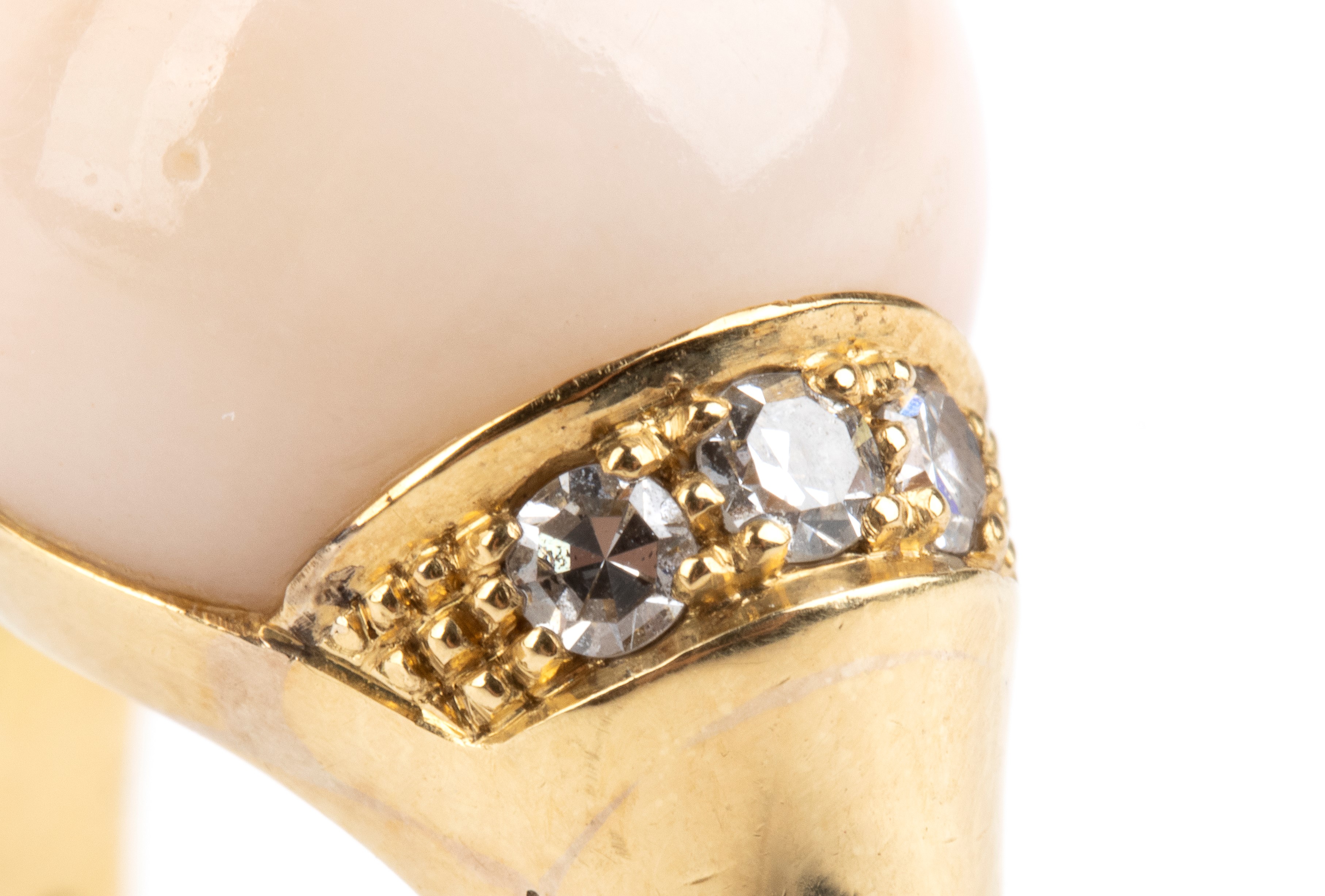 Oro 18k, Demi-parure anello e orecchini con corallo rosa e diamanti