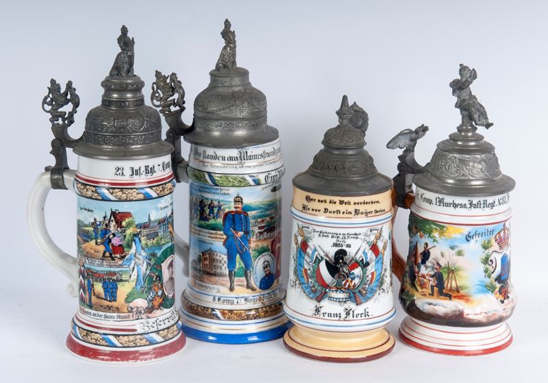 Boccale del riservista, lotto di quattro in ceramica policroma con coperchio in peltro