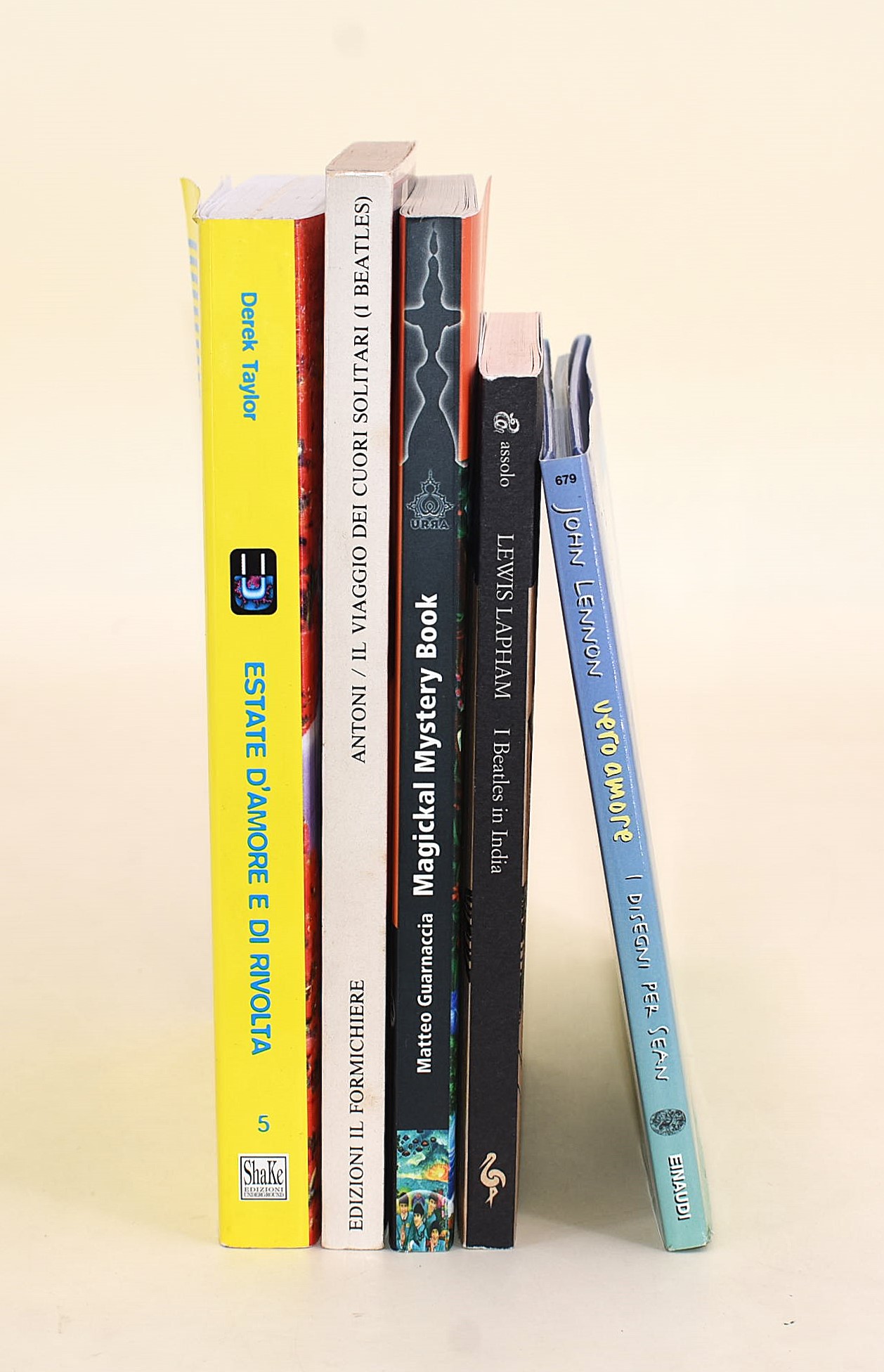 5 volumi su The Beatles e John Lennon