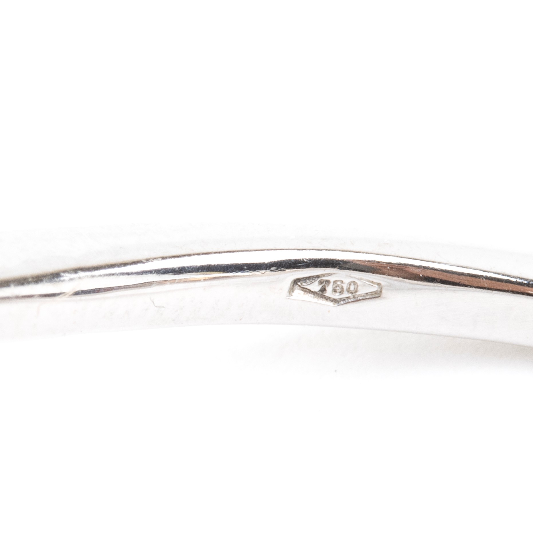 Oro bianco 18k, anello con quarzo citrino e paste vitree