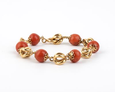 Bracciale in oro giallo 18k con corallo Mediterraneo (Corallium Rubrum), catena a maglie fantasia
