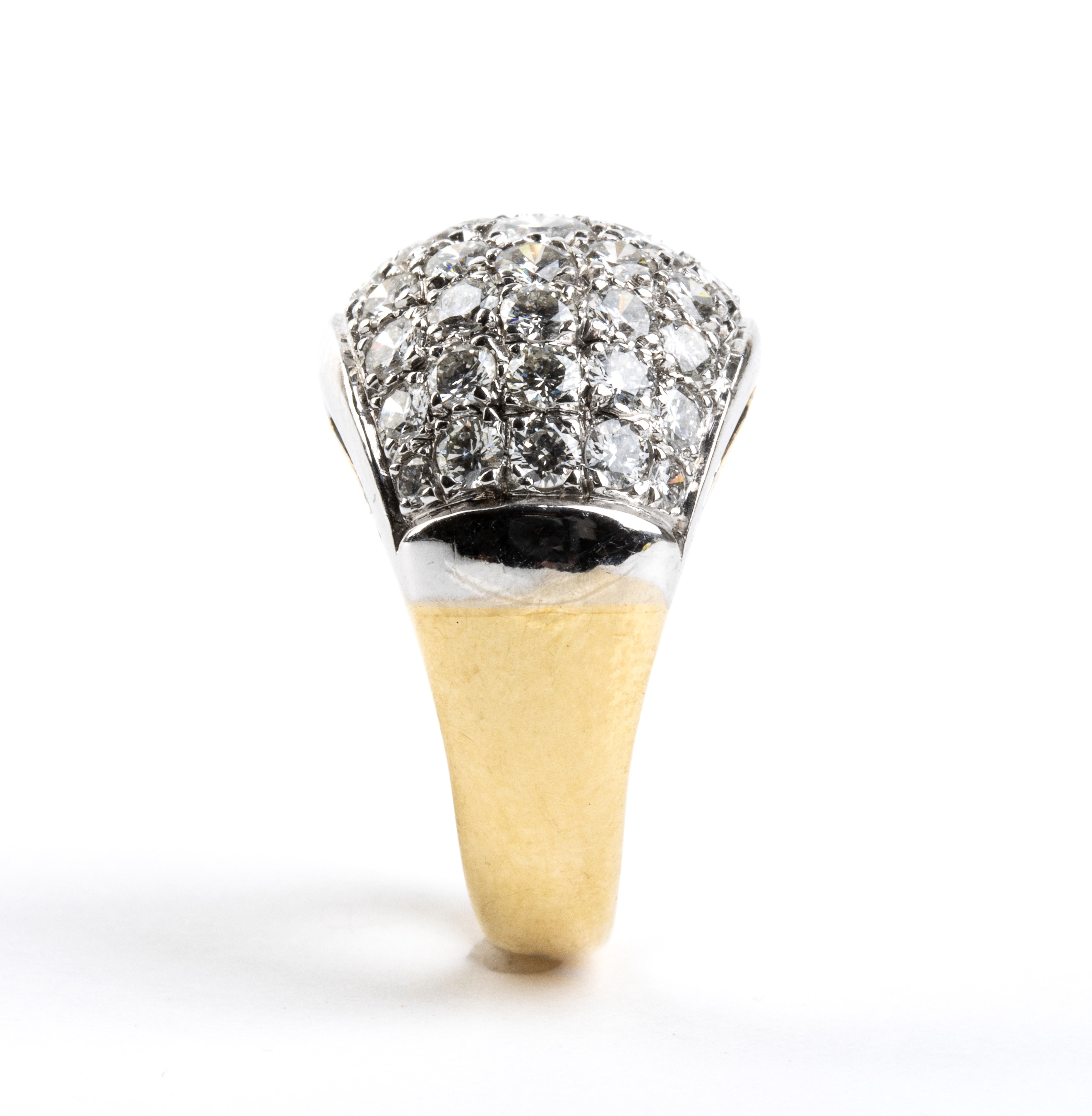 Anello in oro 18k a fascia con pavé di diamanti