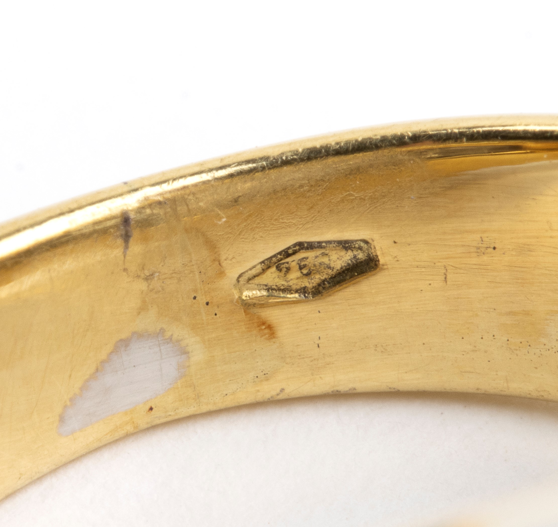 Anello in oro 18k a fascia con pavé di diamanti