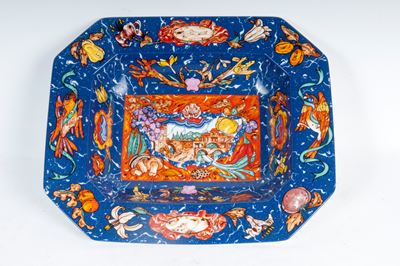 Hermes, Svuota tasche in porcellana a forma di vasca con decoro a frutta e fiori, seconda metà XX...