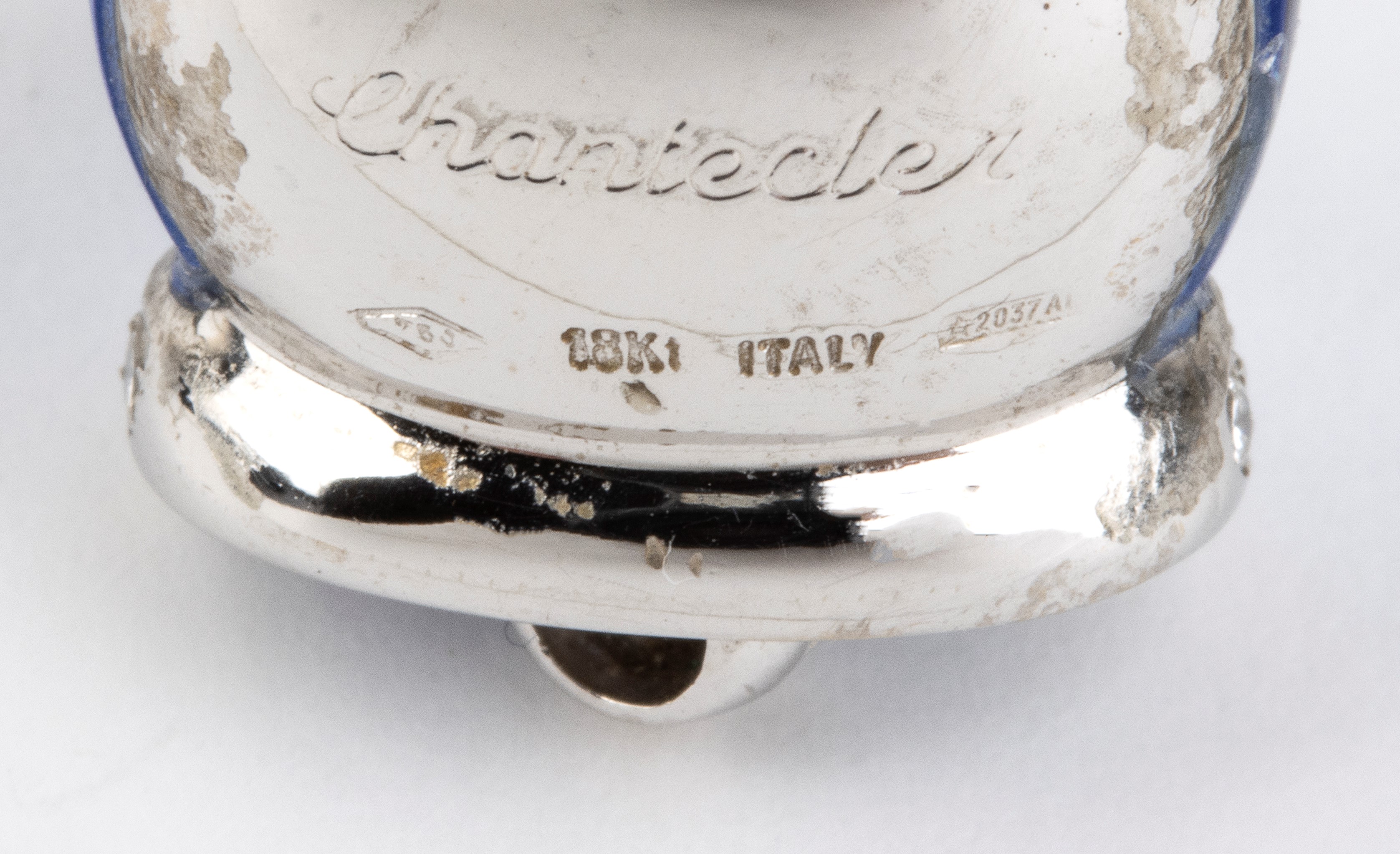 Chantecler - Pendente a campanella in oro bianco 18k con topazio azzurro inciso e diamanti