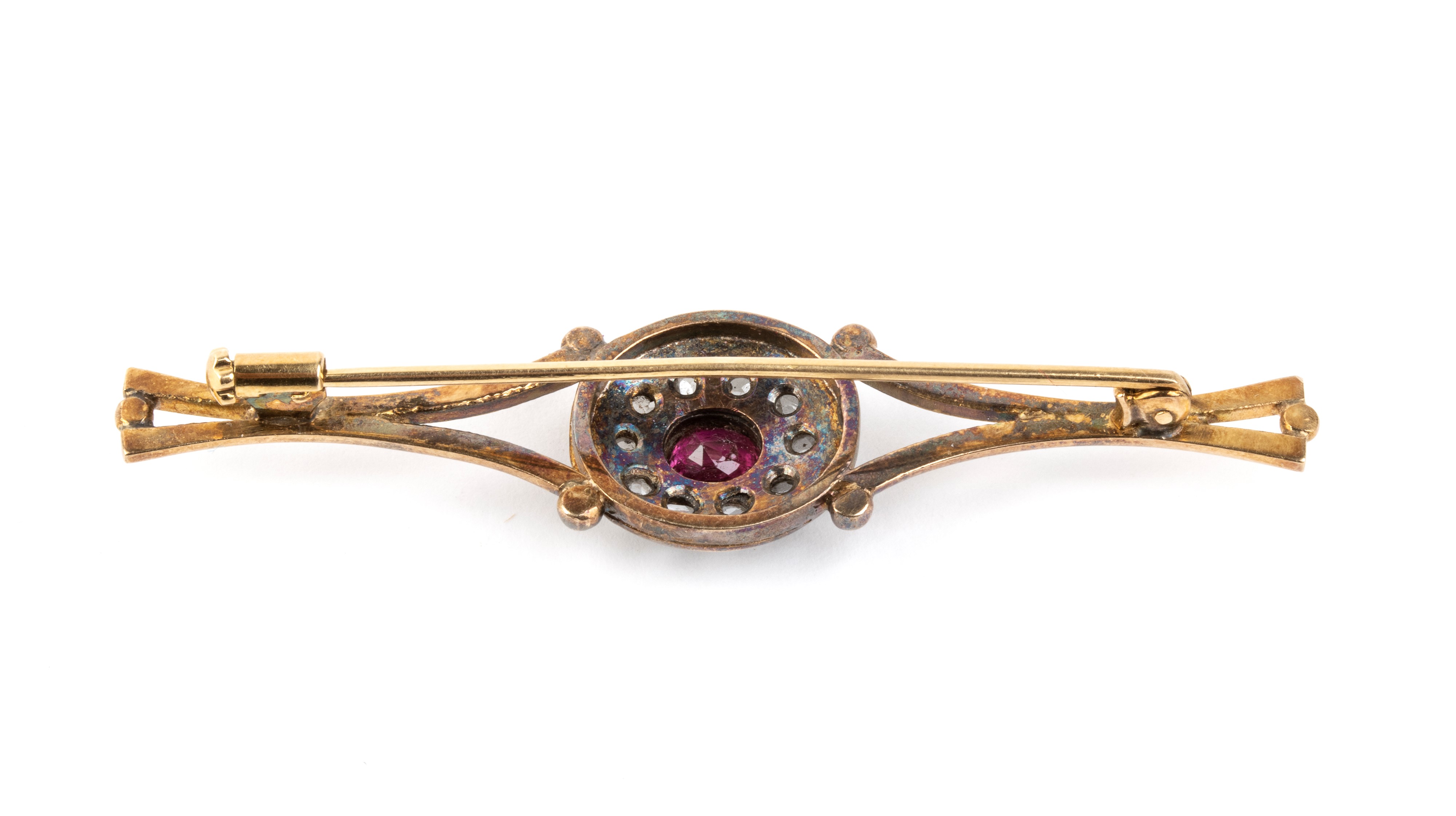 Fine XIX secolo, Demi parure in oro giallo e argento con rubini e diamanti