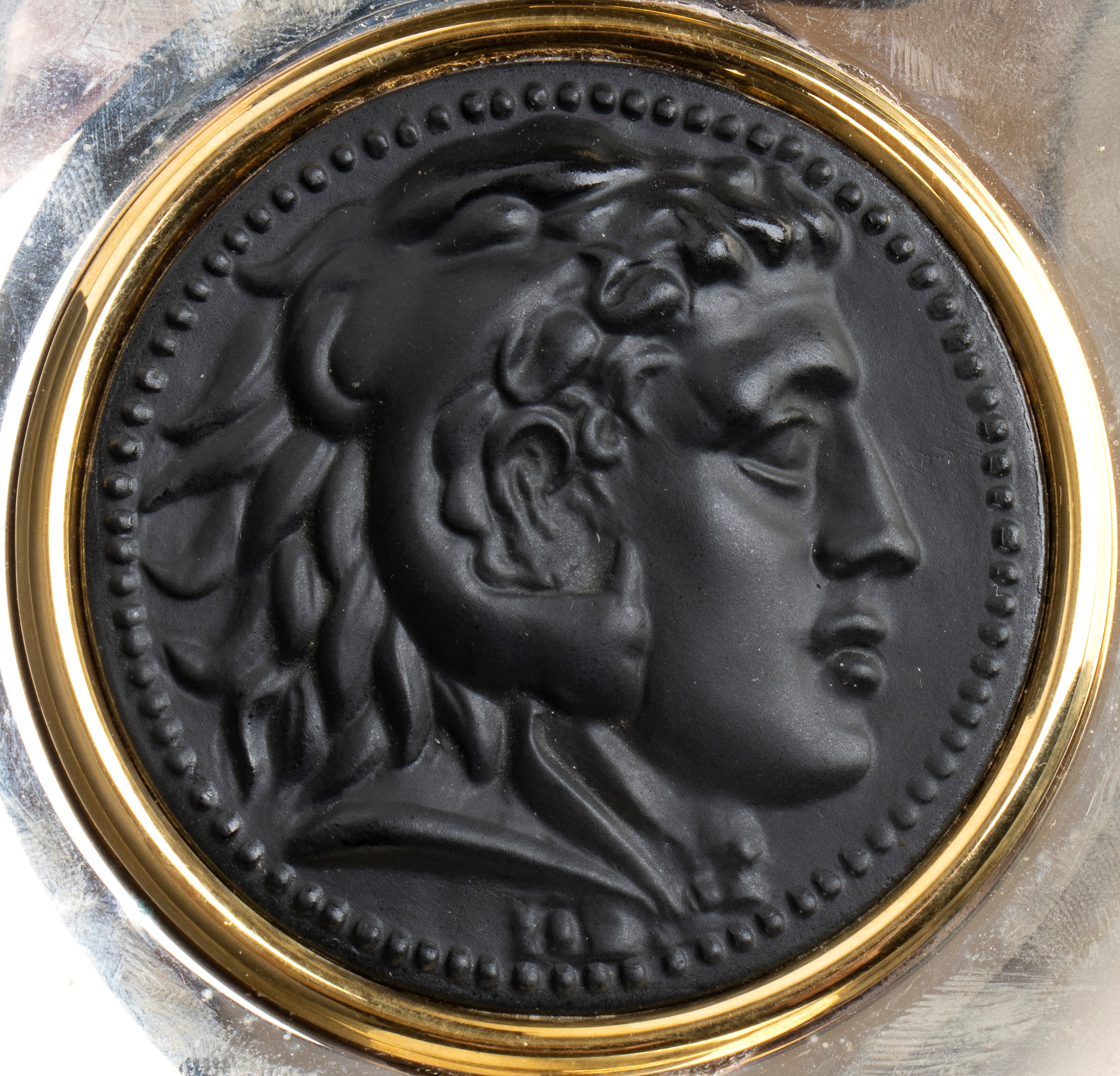 Bulgari - Posacenere in argento 925/1000 con elemento figurativo a rilievo e ghiera dorata (Itali...