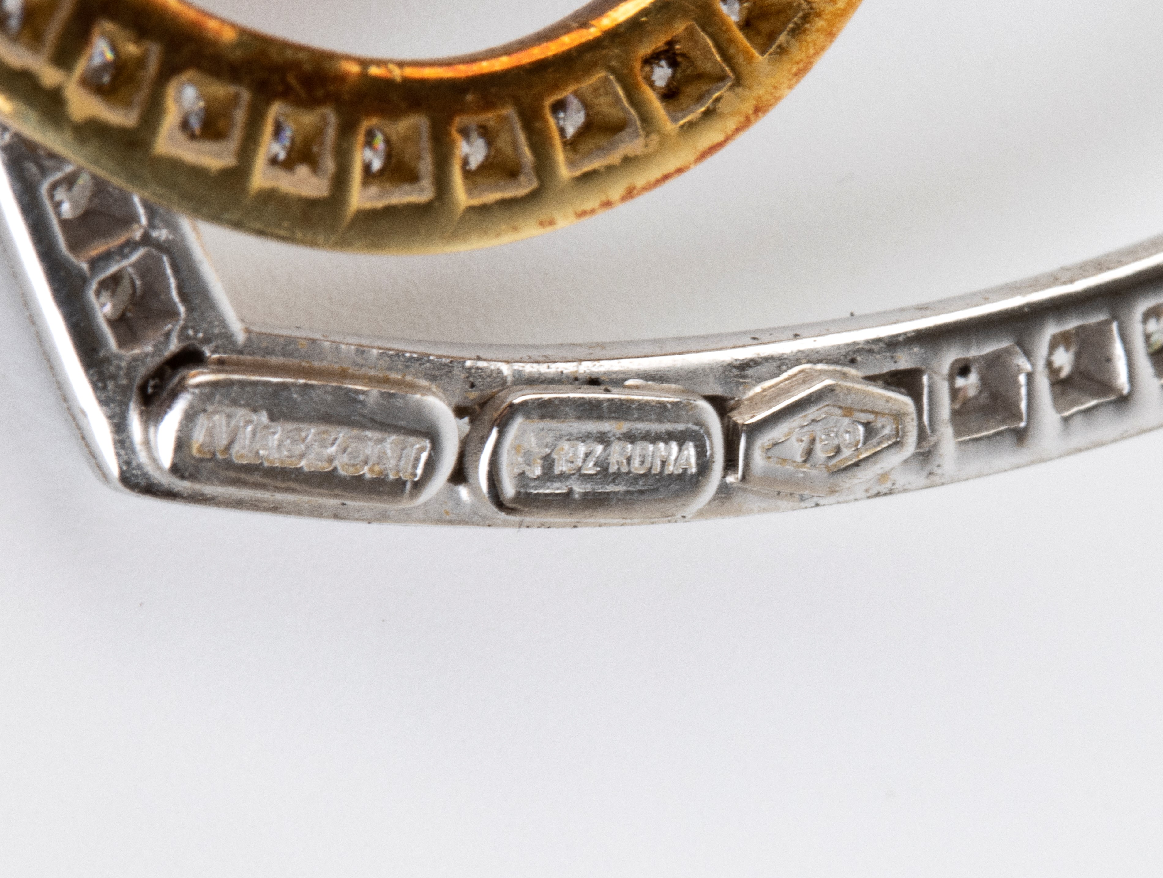 Massoni - Girocollo con pendenti a cuore in oro giallo e oro bianco 18k con diamanti