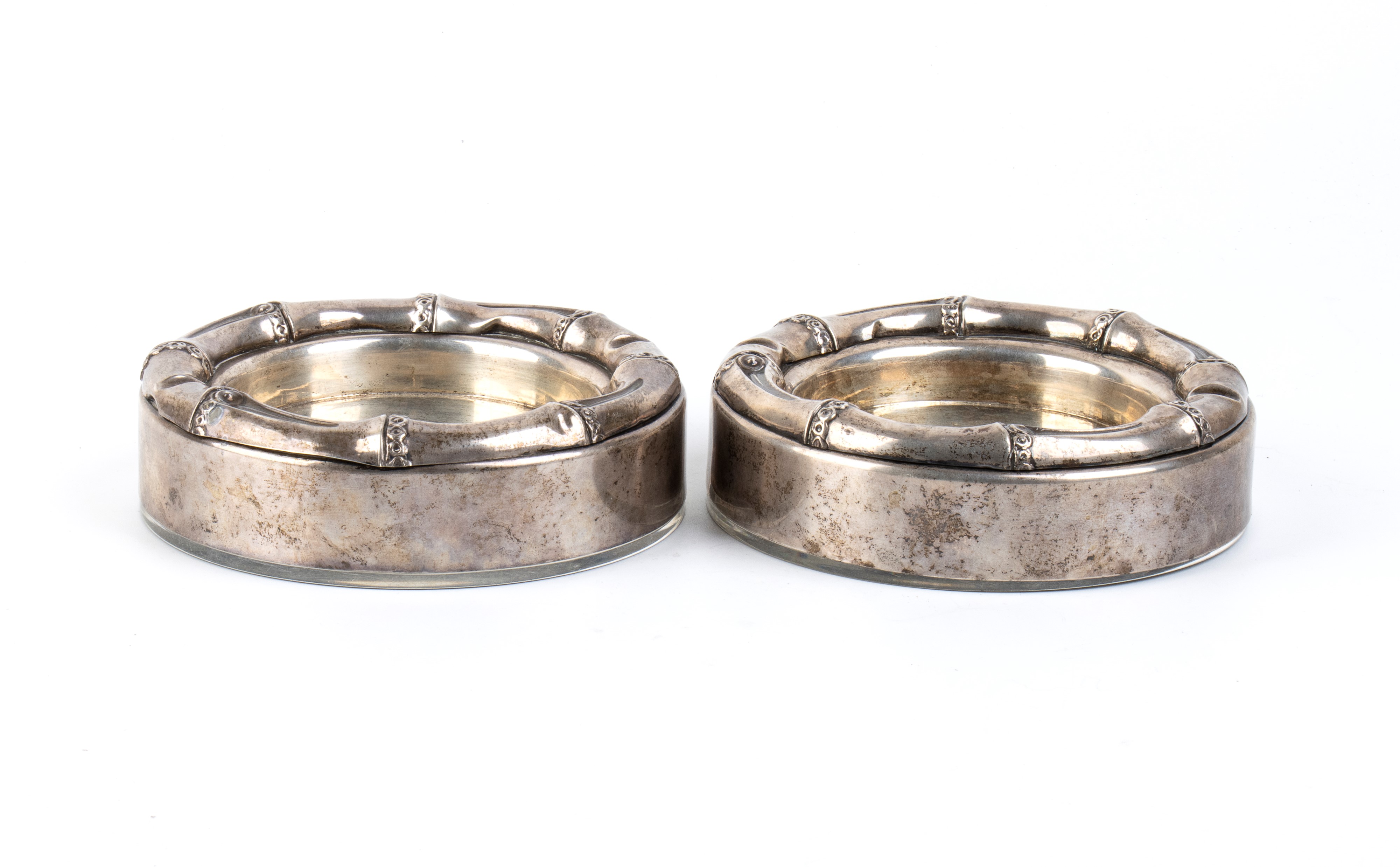 Gucci - Coppia di posaceneri in argento 925/1000 con decorazione a canne di bambù