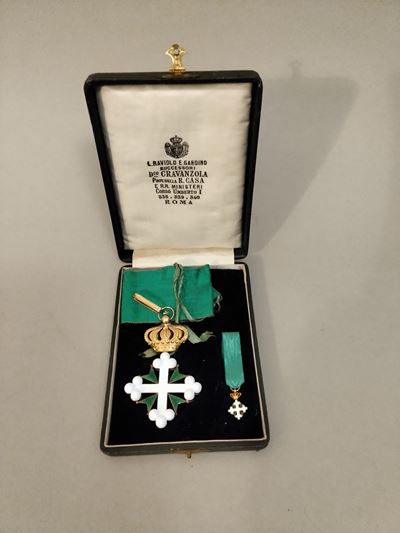 Croce di Commendatore in oro e smalti policromi, primo quarto XX secolo